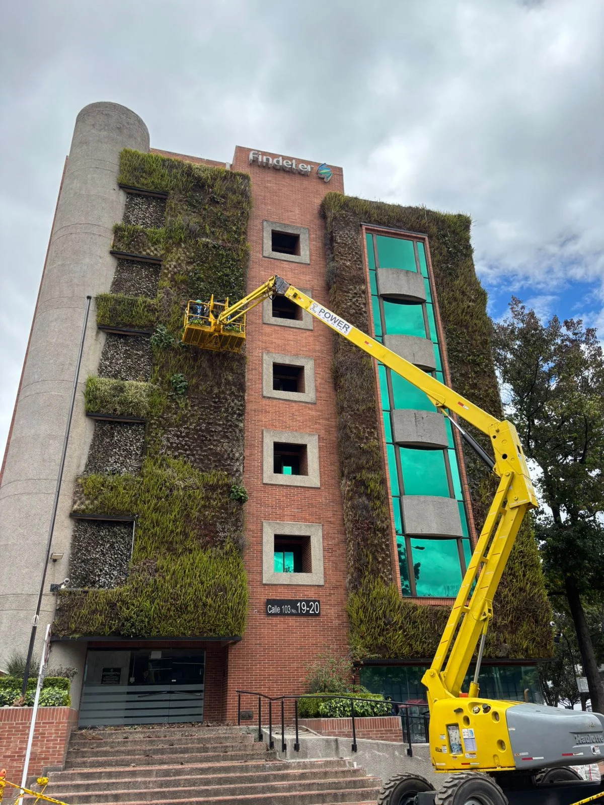 Alex Bolívar Paisajismo y Bioconstrucción