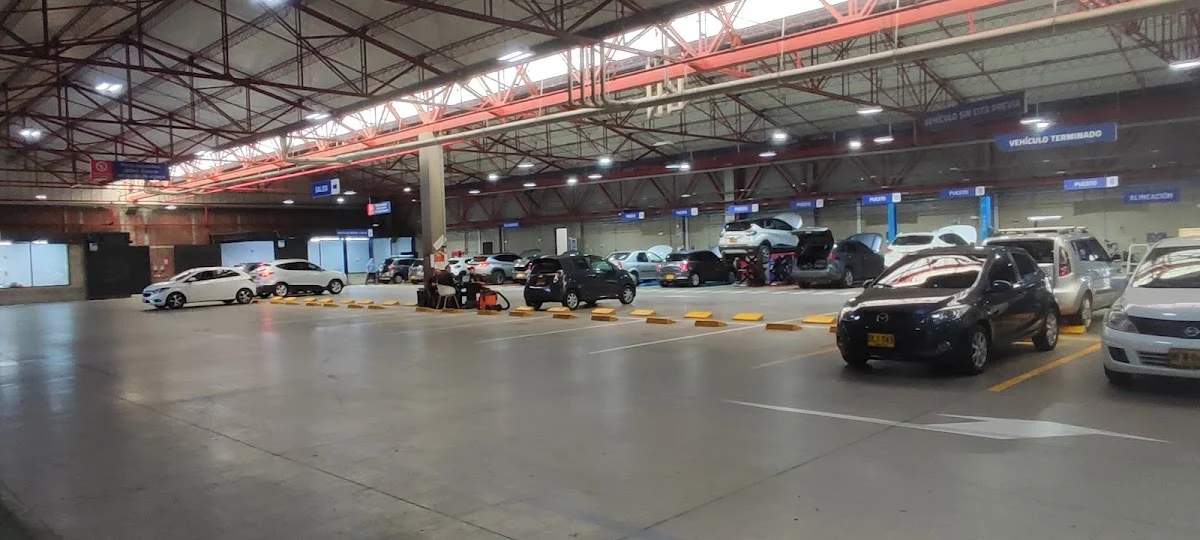 Autos SURA Medellín - Mall Río 10