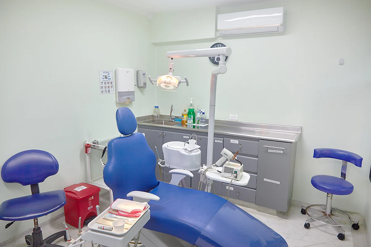 Clínica Colombiana de Implantes Dentales