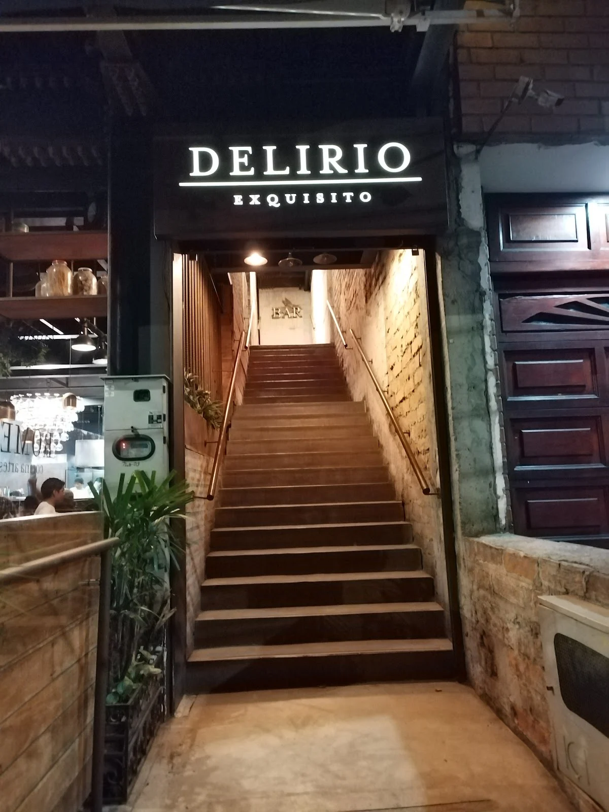 Delirio Exquisito - Laureles