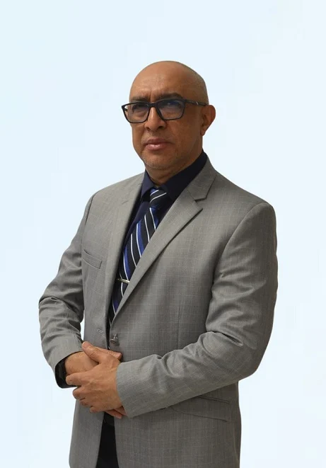 Dr. Oscar Reyes