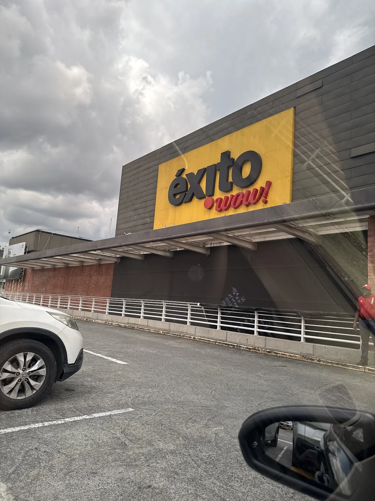 Éxito Wow Poblado