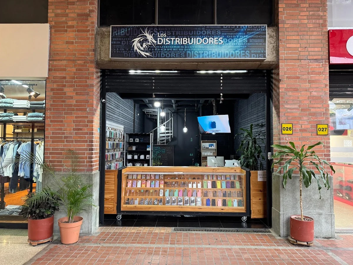 Los Distribuidores - Celulares Libres Medellin