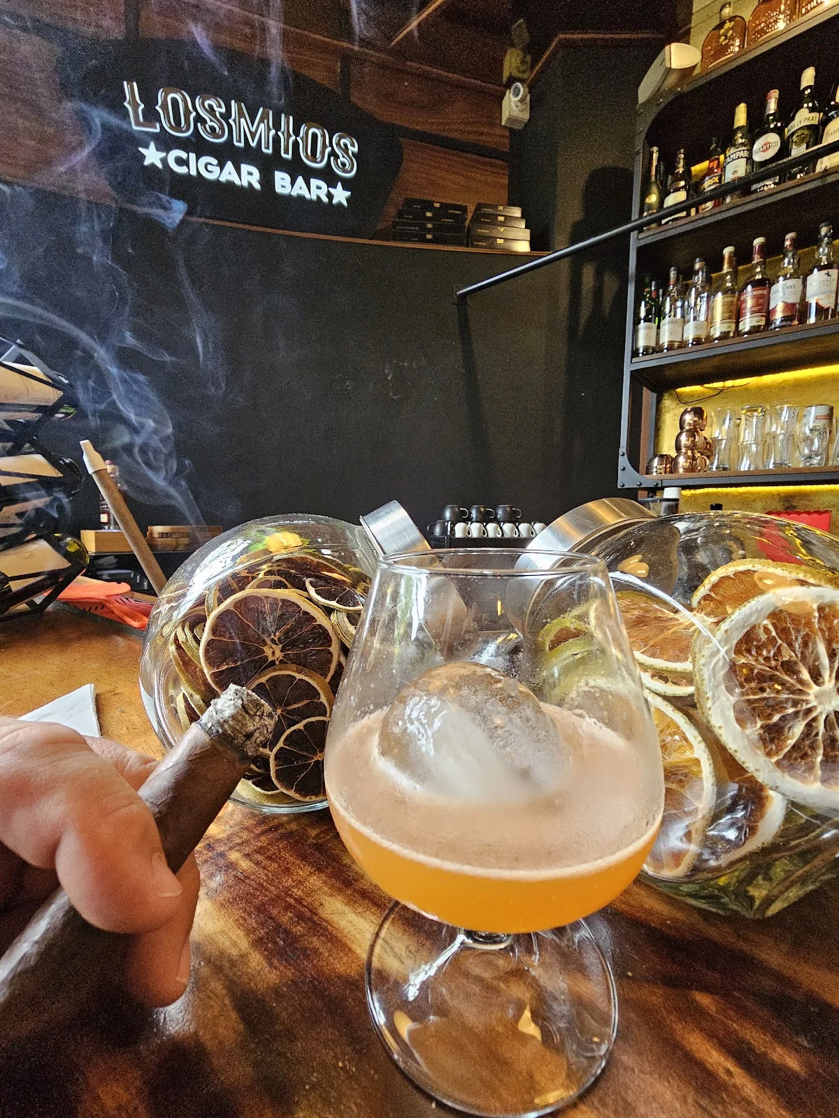 Losmios Cigar Bar - 3