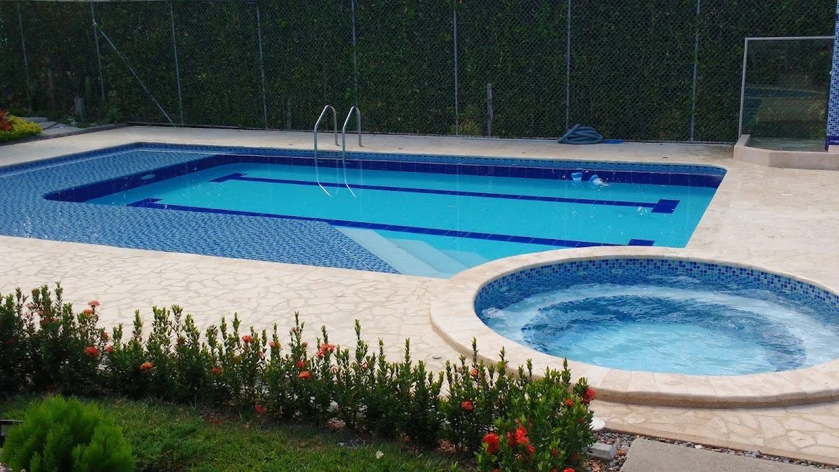Omarpiscinas