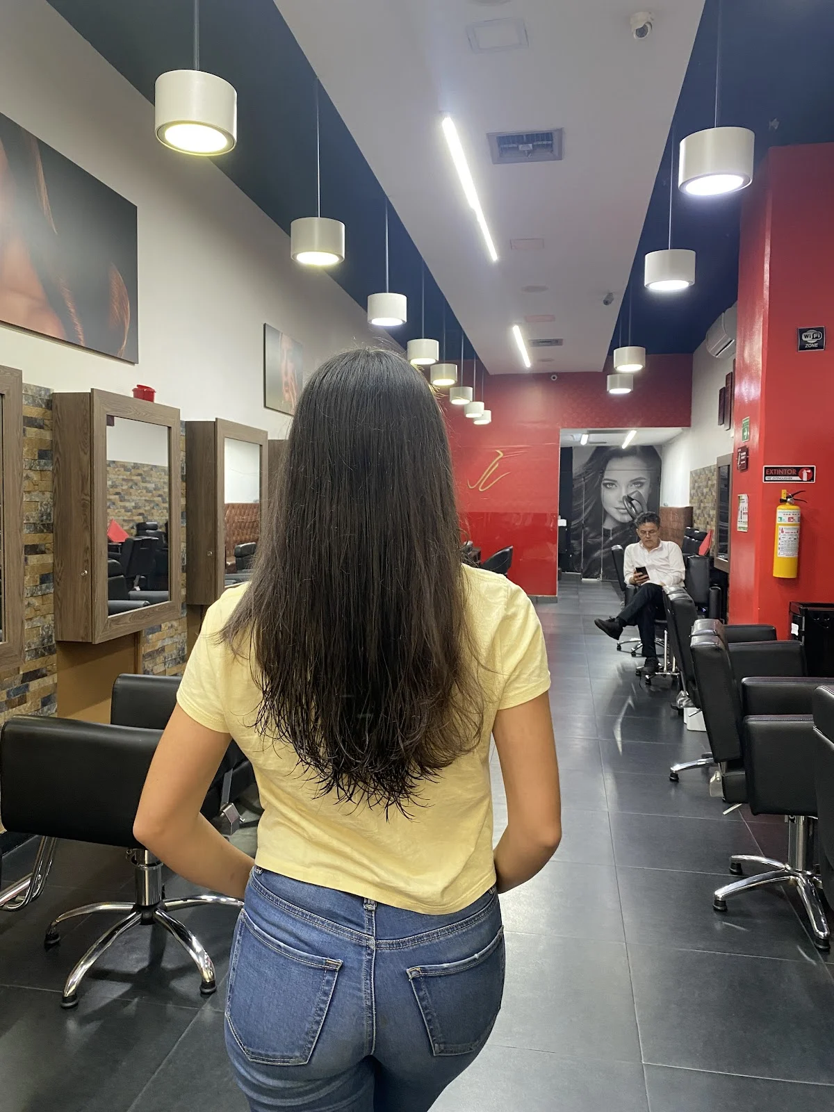 PELUQUERIA JOHN VELÁSQUEZ