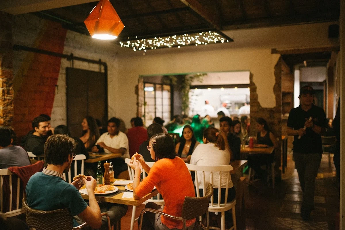 Simons Pizza & Beer - Laureles