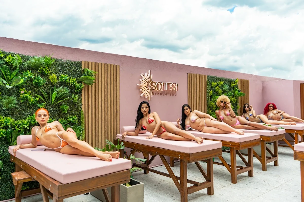 Solesi Bronze Spa Medellín - Bronceado Brasilero Medellín - Bronceadores