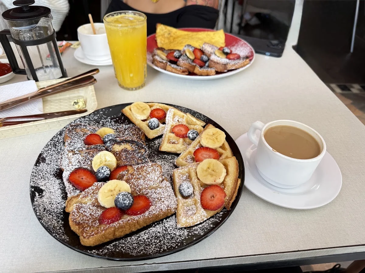 Sweet Georgia Cafe - 7