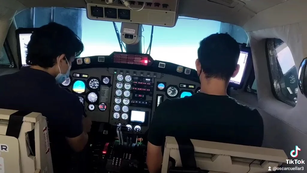 V-ONE AVIATION CENTER - 3