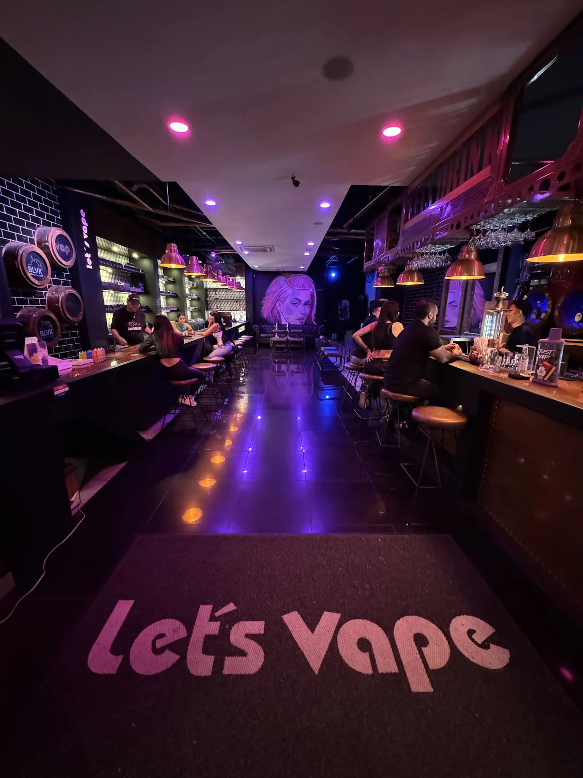 Vapor Life Provenza - Hookah Lounge